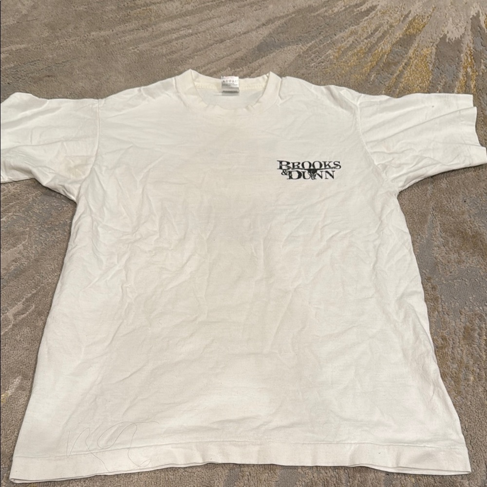 VTG Brooks & Dunn single stitched tee size L made in USA miller lite presents
